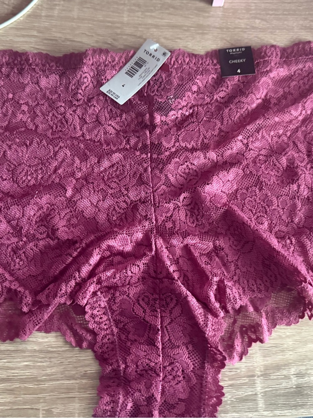 Size 4 Torrid NWT Simply Lace Mid-Rise Cheeky Panty in Berry Pink